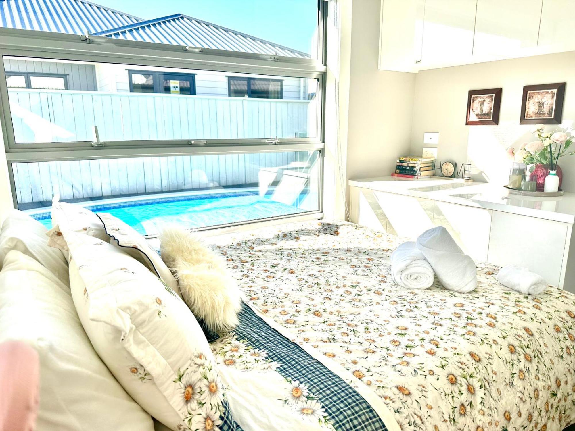 Summer Holiday 4 Bedrooms House In Hamilton With Pool And Spa Eksteriør billede