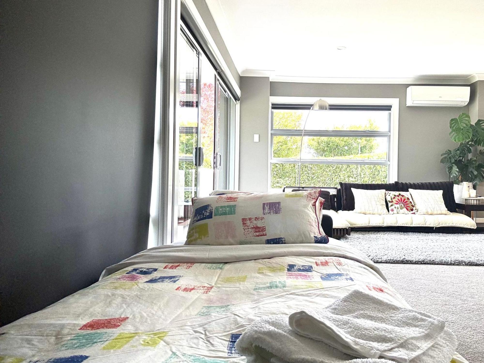 Summer Holiday 4 Bedrooms House In Hamilton With Pool And Spa Eksteriør billede